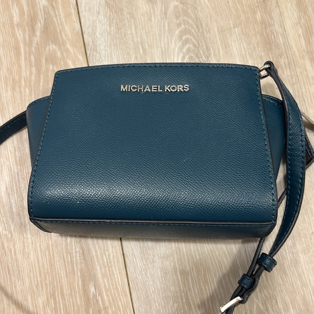 Michael Kors Blue Crossbody Bag - Picture 3 of 6
